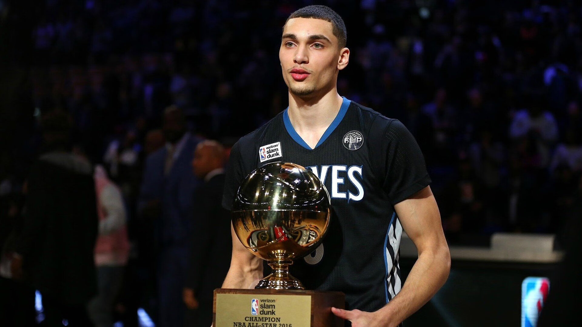 篮网首次举行“球员口述史直播”，粉丝互动热烈，篮网 视频